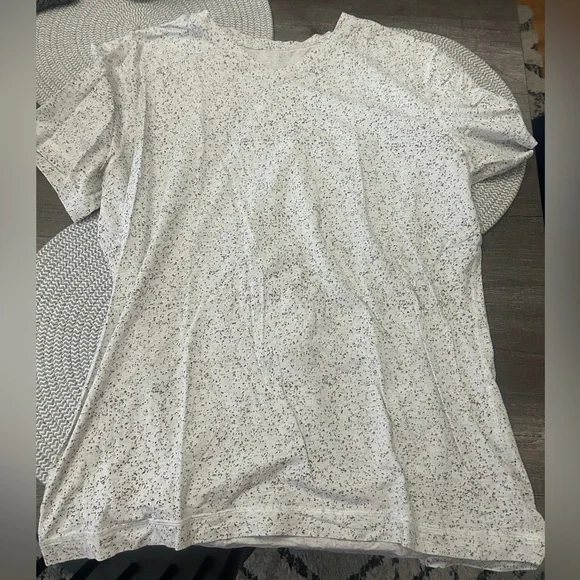 Lululemon speckled v neck t shirt - Picture 2 of 4